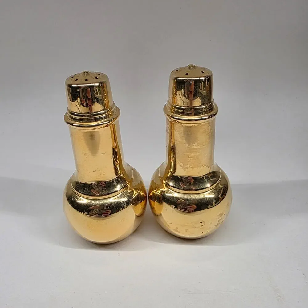 Unknown vintage gold